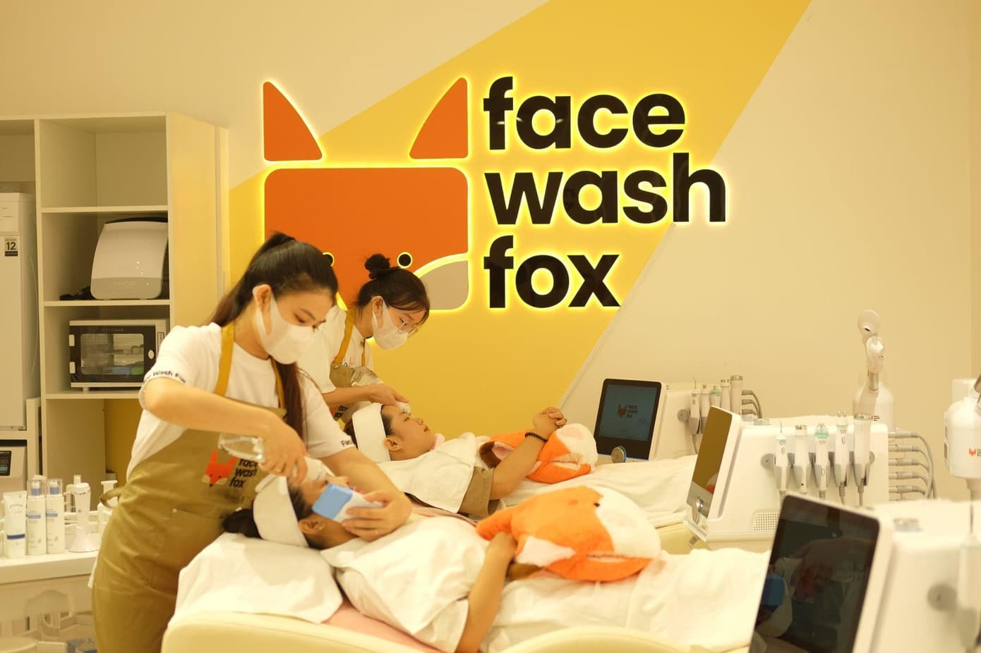Soi da AI và quy trình cá nhân hóa tại Face Wash Fox