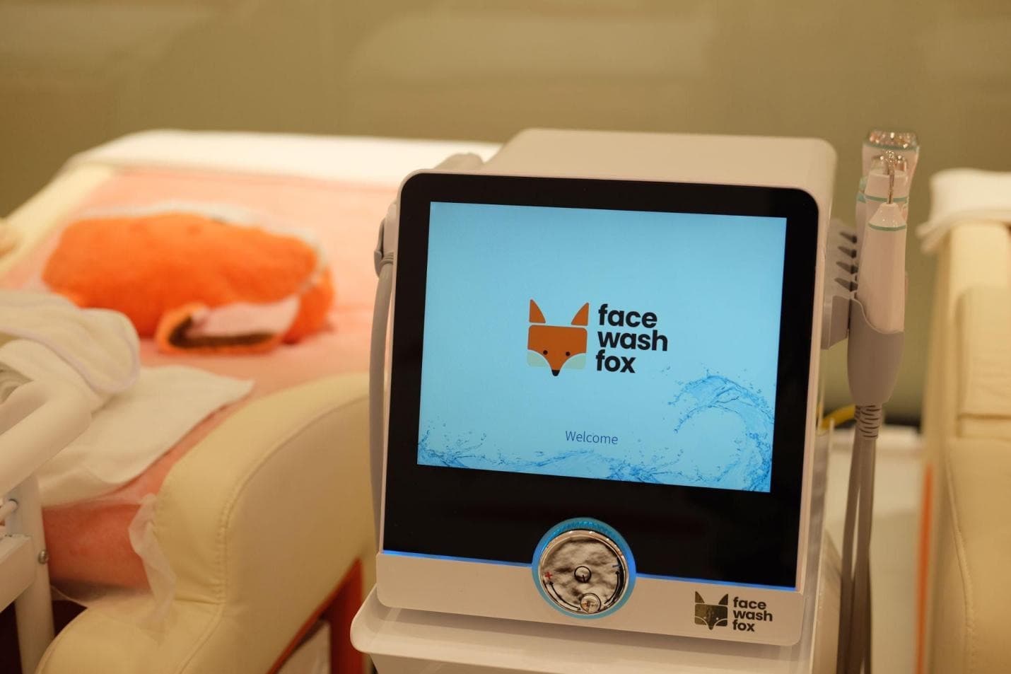 Máy rửa mặt công nghệ cao tại Face Wash Fox